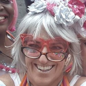 Meet your Posher, Loretta-maria